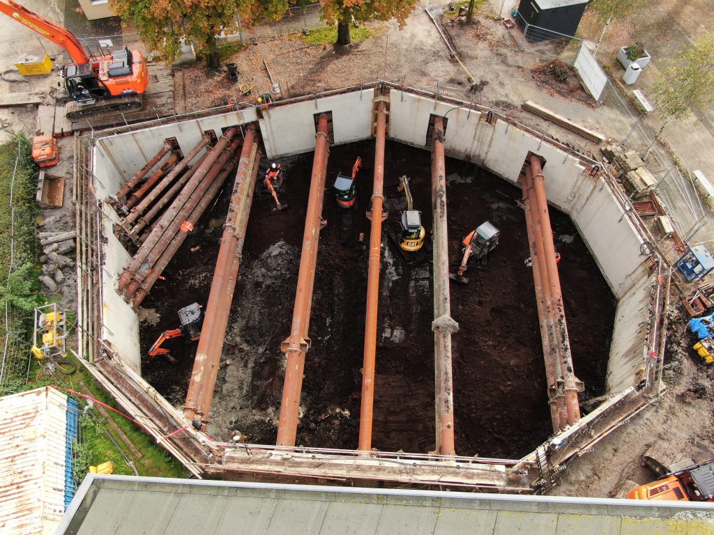 Moskee Amsterdam Afzinkkelder