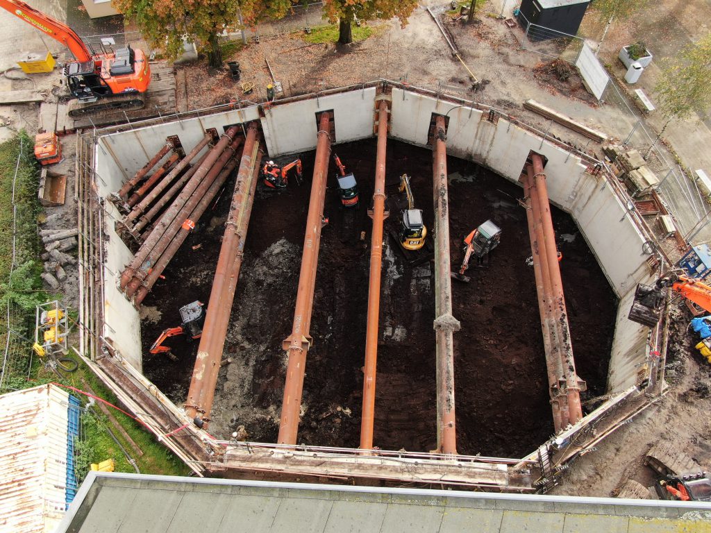 Moskee Amsterdam Afzinkkelder